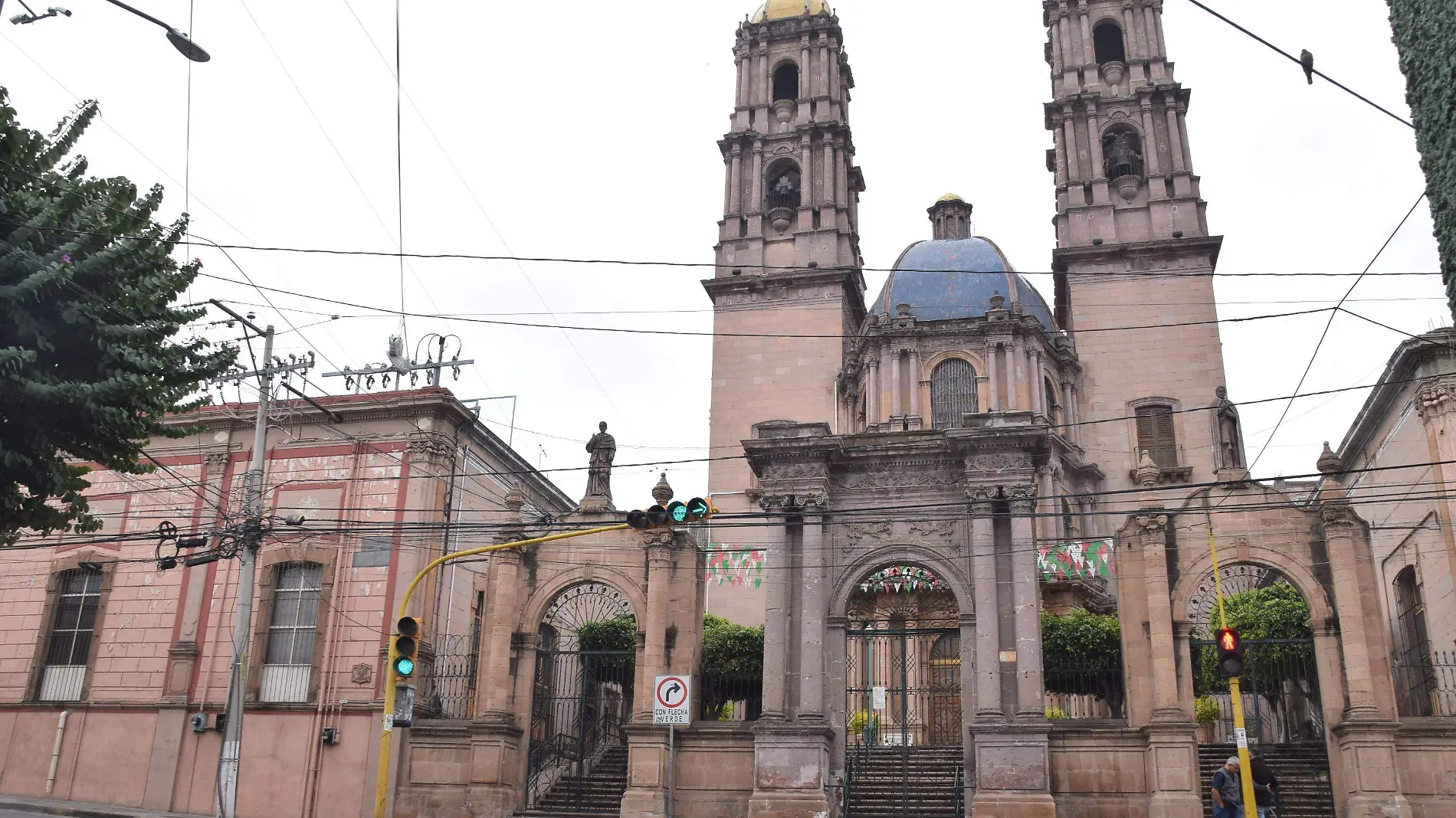 F CARMONA SANTUARIO DE GPE  (3)